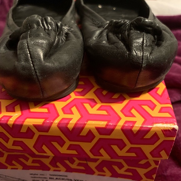 Authentic Tory Burch Reva flats size 7.5 - Picture 4 of 4